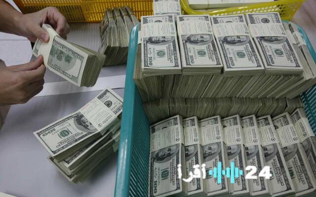تحديث أسعار الدولار مقابل الجنيه المصري في 11 بنكًا مع إغلاق تعاملات الخميس