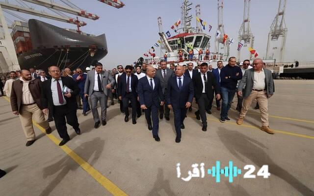 وزير النقل يطلق التشغيل التجريبي التجاري لمحطة “تحيا مصر” للحاويات بميناء دمياط