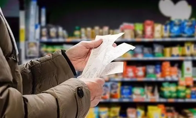 «صرف منحة التموين للأسر المستحقة بقيمة 800 جنيه يبدأ غدًا الثلاثاء»