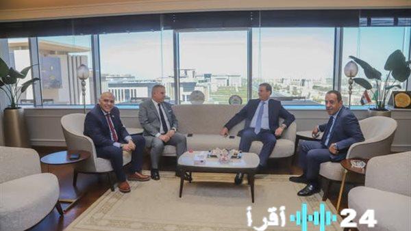 وزير الزراعة ولجنة الشيوخ يناقشان سبل ترسيخ الأمن الغذائي