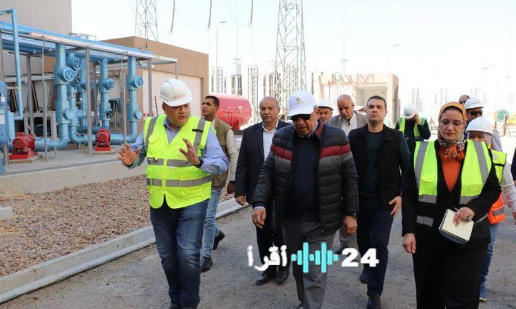 «جولة ميدانية» محمود عصمت يتفقد محطة الربط الكهربائي العملاقة بين مصر والسعودية