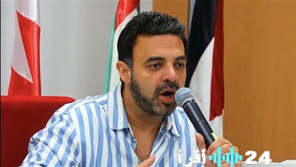 عمرو محمود ياسين يعلن موقفه الرسمي بعد الهجمات الإعلامية على مسلسل “وننسى اللي كان”