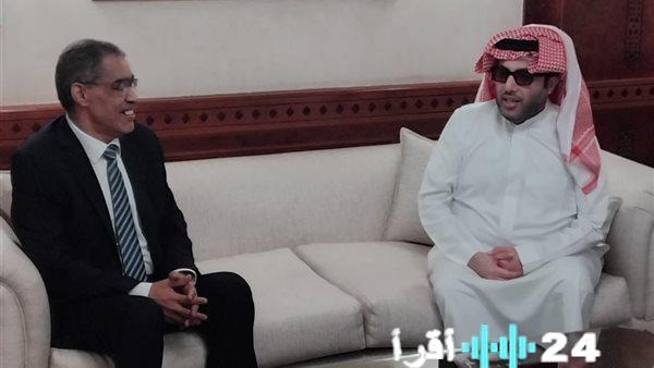 ضياء رشوان يستضيف تركي آل الشيخ في القاهرة لتعزيز الشراكة المصرية السعودية