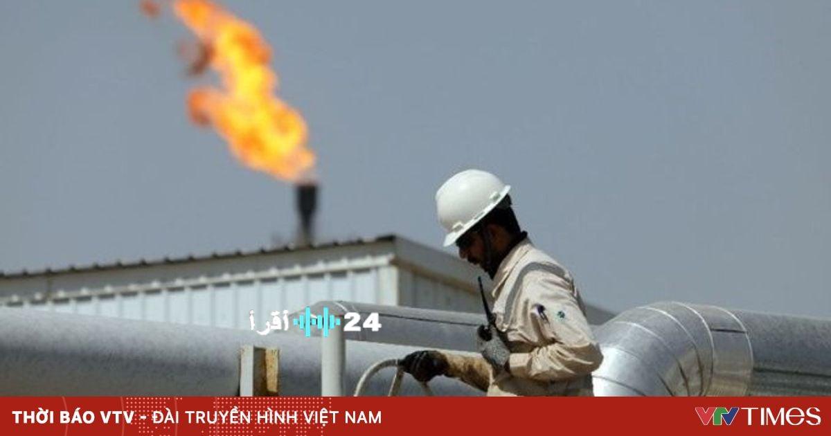 «انخفاض أسعار النفط مع تهديد ترامب برفع الرسوم الجمركية»