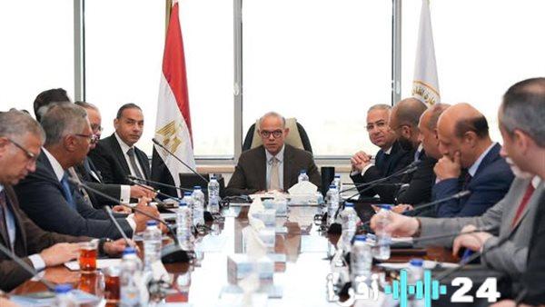 وزير الاستثمار يقود تنسيقًا رقميًا شاملًا بين 5 جهات لقفزة نوعية في تيسير خدمات المستثمرين