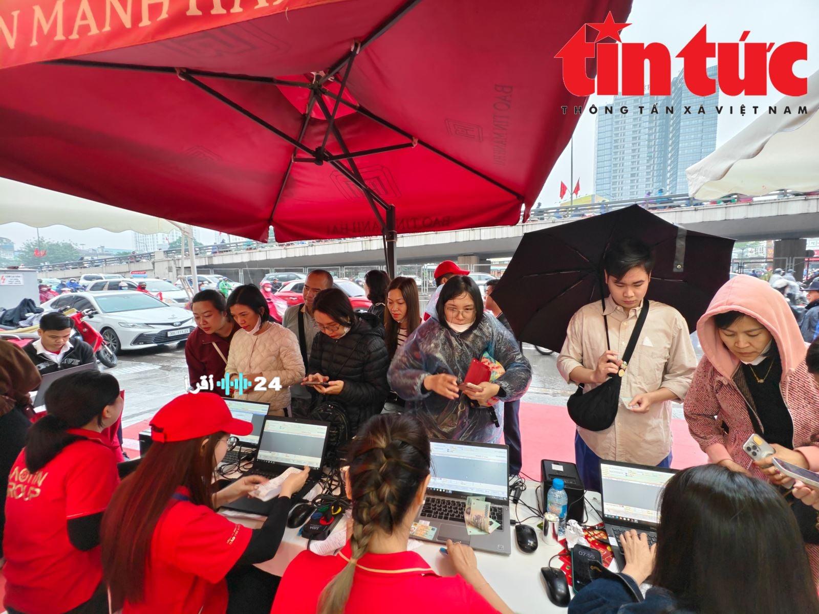 أسعار الذهب تتراجع مع اشتداد موسم التسوق لمهرجان إله الثروة