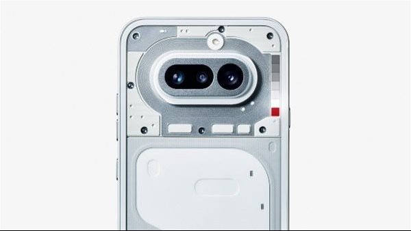 Nothing Phone 4a يطل بتصميمه الشفاف في تسريب رسمي قبل الإطلاق المرتقب