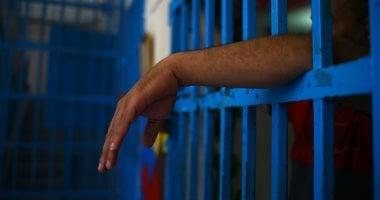 «اكتشف العواقب القانونية للإتجار غير المشروع في العملة» عقوبة الإتجار في العملة بالمخالفة للقانون