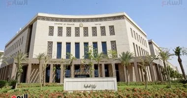 «فرحةٌ تسبق الشهر الكريم!» وزير المالية يعلن موعدًا حاسمًا: صرف رواتب العاملين ينطلق غدًا تيسيرًا لمتطلبات شهر رمضان المبارك