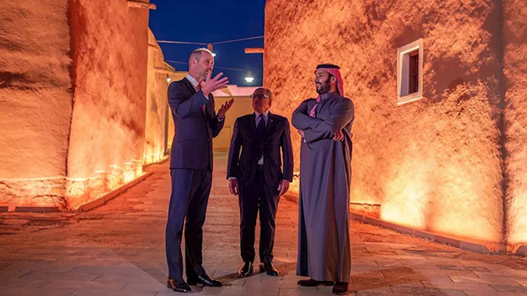 ولي العهد السعودي يستقبل الأمير ويليام في الدرعية التاريخية