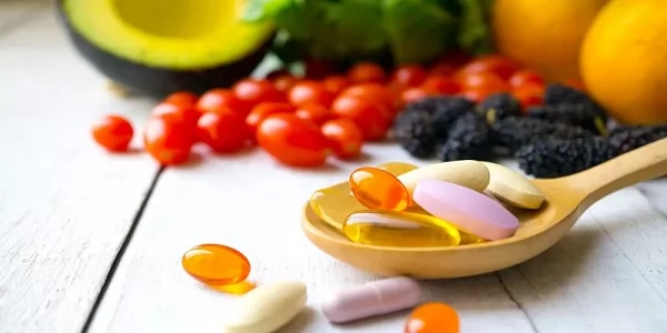 «دليلك لحياة أكثر حيوية» المرأة بعد الأربعين: 9 مكملات ثورية لصحة عظام فولاذية وقلب لا يهرم