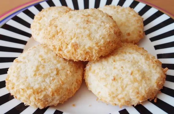 «وصفة ساحرة لمذاق لا ينسى وصحة أفضل» بسكوت جوز الهند: سر التحلية الصحية الفاخرة بدقيق جوز الهند