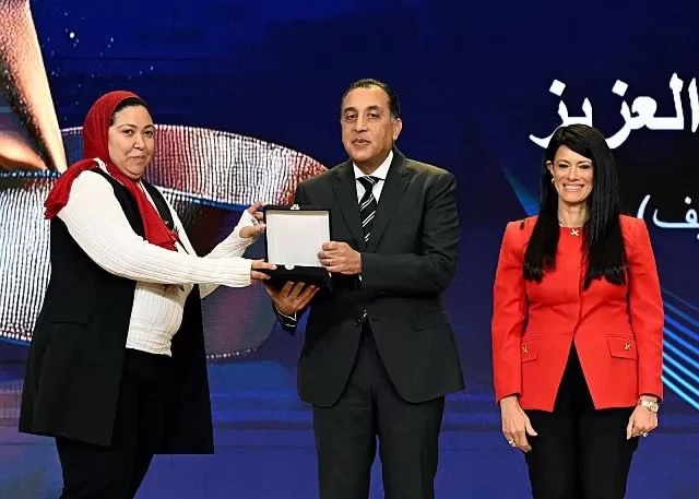 «ريادة نسائية تضيء آفاق التميز الحكومي» القومي للمرأة يثمن الإنجازات البارزة لسيدات مصر الفائزات بجوائز التميز الحكومي