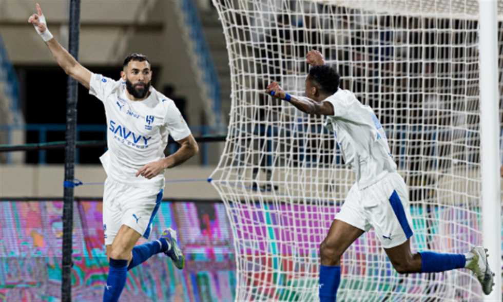 «بداية نارية» بنزيمة يقود الهلال بثلاثية في أول ظهور