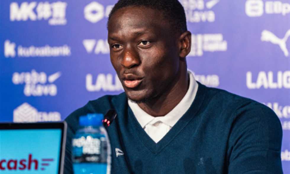 «صفقة محتملة» ديبورتيفو ألافيس يظفر بتوقيع إبراهيما دياباتي وسط أنباء عن اهتمام الأهلي