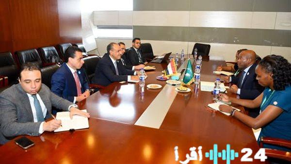 وزير الخارجية يستقبل مفوض الاتحاد الأفريقي لبحث تعزيز التعاون الزراعي والريفي والأزرق