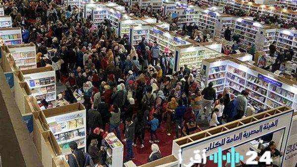 محافظ القاهرة يشيد بإقبال العاملين على معرض الكتاب ويؤكد محوريته في نشر الوعي