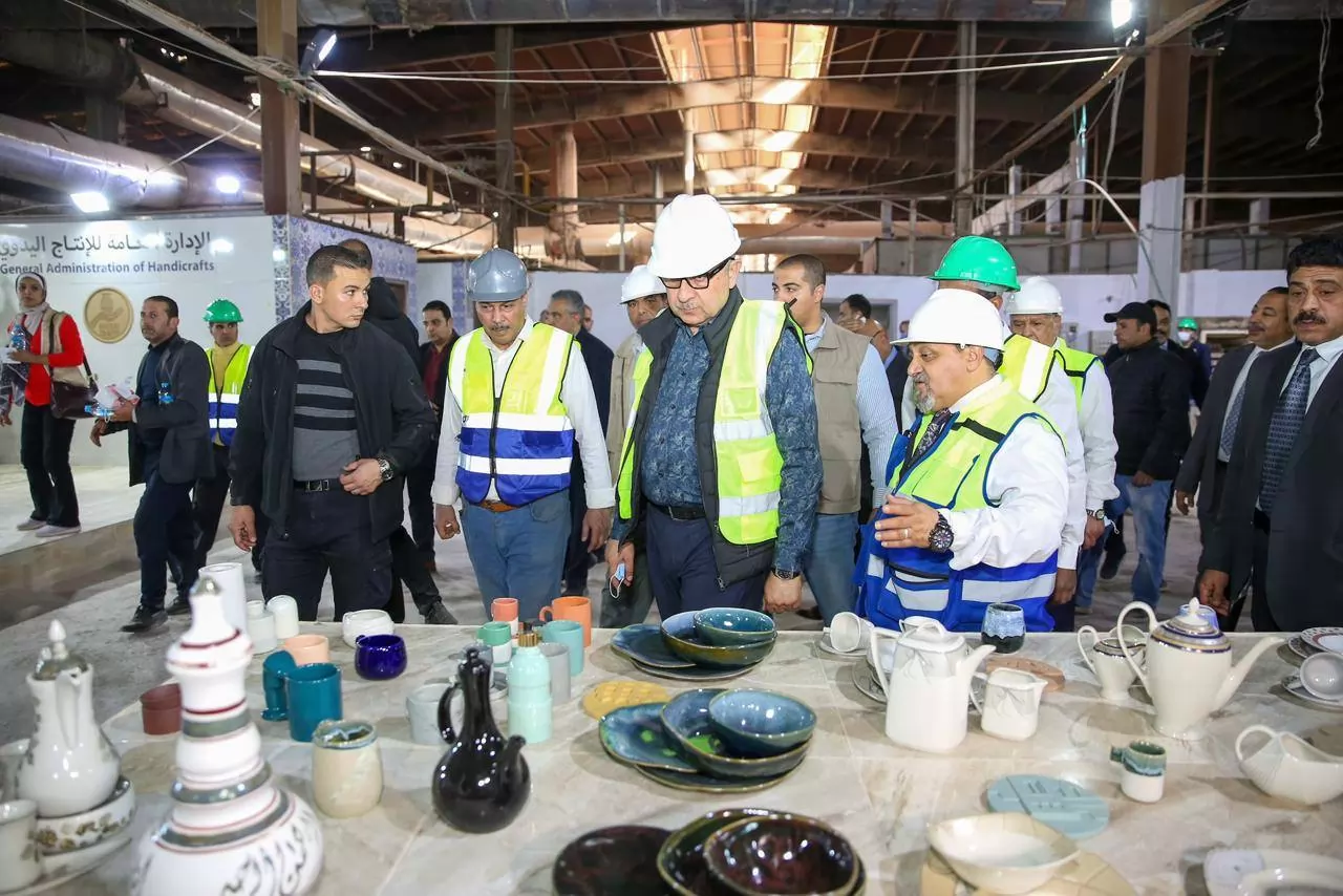 «جولة وزارية جديدة» وزير قطاع الأعمال يتفقد شركة شيني ويؤكد على أهمية تعزيز الإنتاجية