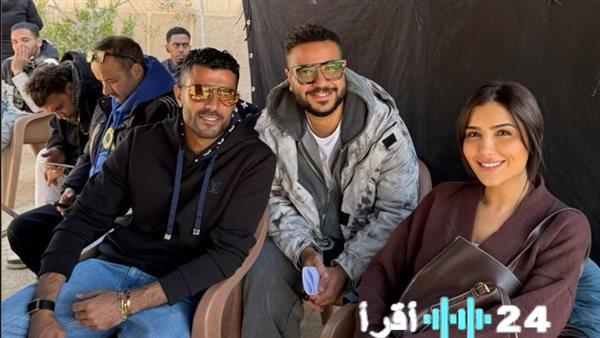 «إطلالة حصرية». مي عمر تكشف عن عالم «الست موناليزا» الجديد في قلب ديكورات الأحياء التراثية