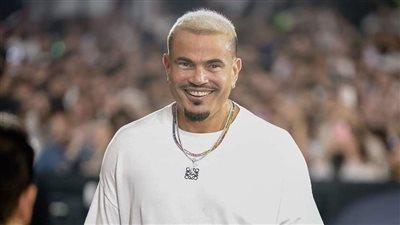 عمرو دياب يسطر التاريخ على أنغامي كأول فنان يتجاوز 3 مليارات استماع