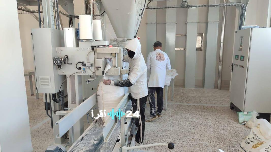 التجارة توزع خمسة ملايين كيس من الطحين