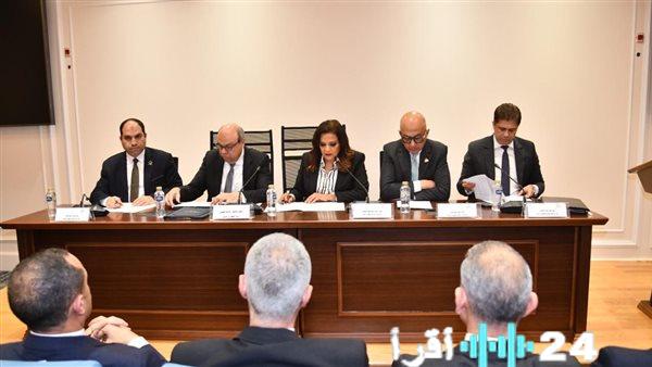 وزير الطيران المدني يعرض رؤية متكاملة لتطوير القطاع أمام نواب البرلمان