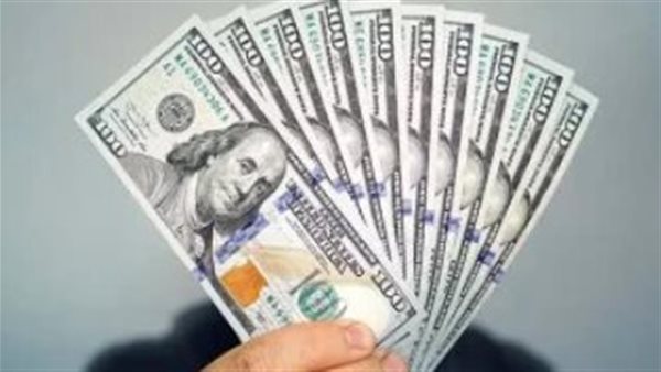 «هدوءٌ يشهد حركة بيع وشراء الدولار في البنوك المصرية اليوم الثلاثاء»