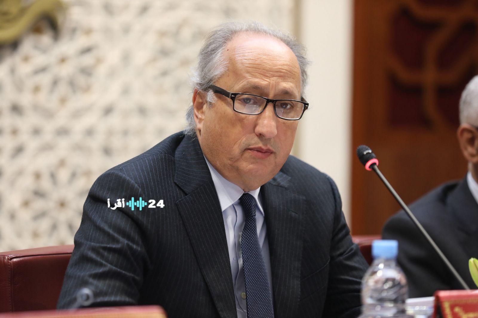 نقابة التعليم تدعو للإفراج السريع عن الترقيات وزيادة الأجور العامة