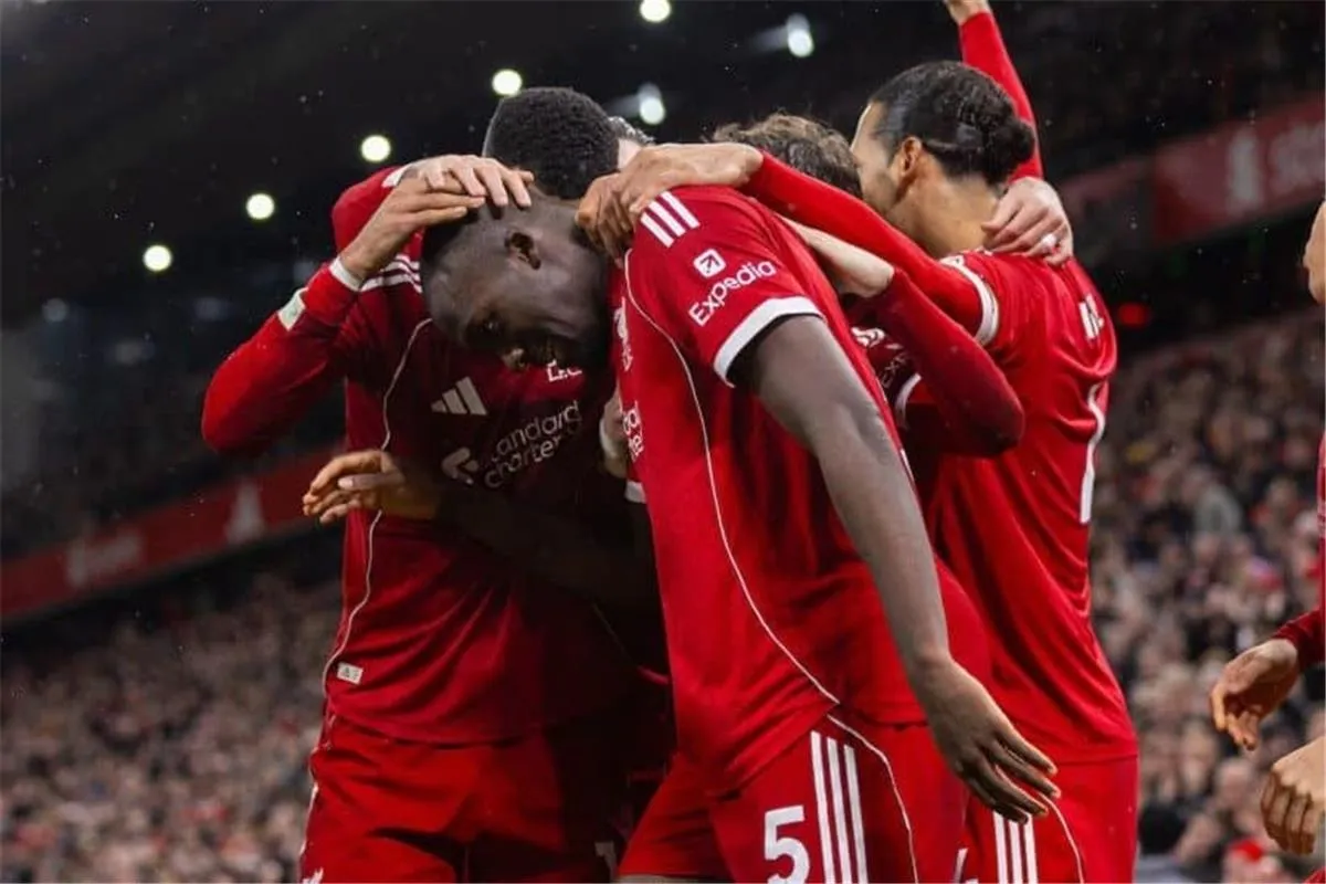 إيليا يدافع عن قيادة فان دايك الحقيقية رغم تراجع المستوى ويدعو لضم دي فين لليفربول