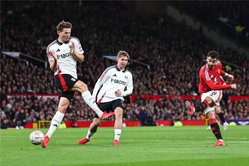 متابعة مباشرة لمباراة مانشستر يونايتد وفولهام في الدوري الإنجليزي الممتاز بجودة HD ودون تقطيع