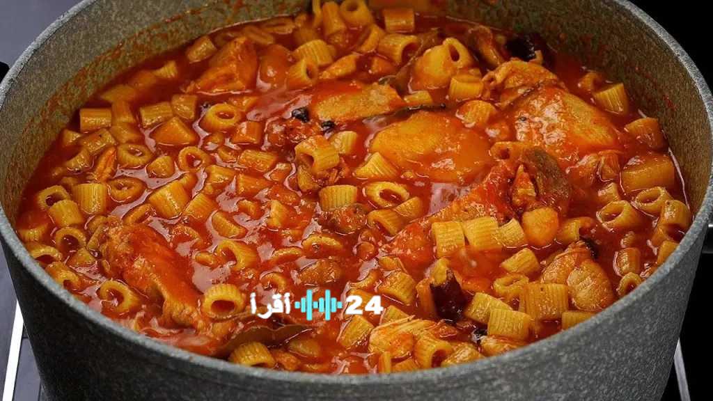 أكلة ليبية سريعة وسهلة.. طريقة عمل المبكبكة بالفراخ والصلصة الحمراء