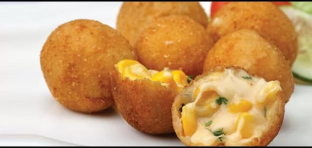 «تحفة طهوية تجمع قوام البطاطس الذهبي مع قلب الجبن السائل: مذاق يأسرك» كفتة البطاطس بالجبن: وصفة الابتكار التي تتربع على عرش المائدة بمذاقها الغني وقلبها الذهبي الشهي