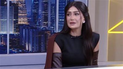 غادة عبد الرازق تكسر قيود العمر وتكشف عن مصدر سعادتها اليومية