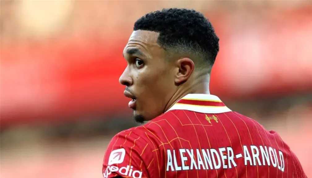 كواليس استبعاد ألكسندر أرنولد من مواجهة ريال مدريد وأوساسونا الحقيقة الكاملة قرار فني أم إصابة مفاجئة