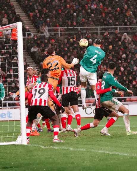 ليفربول ونوتنجهام بالدوري الإنجليزي موعد وتوقيت المباراة والقنوات الناقلة