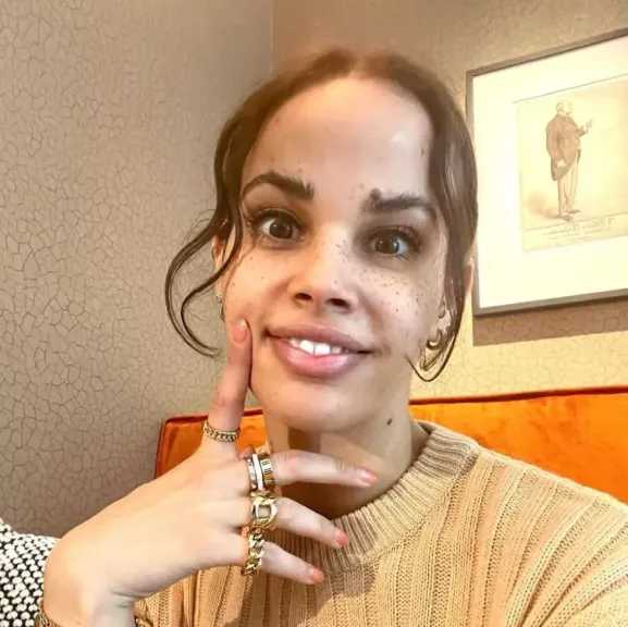 نور دياب في إعلان أورانج مع والدها تفاصيل حصرية تُكشف لأول مرة