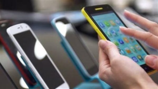 رؤية شعبة الاتصالات لإنهاء أزمة الشريحة الإلزامية وتنظيم سوق الهواتف لمدة عام