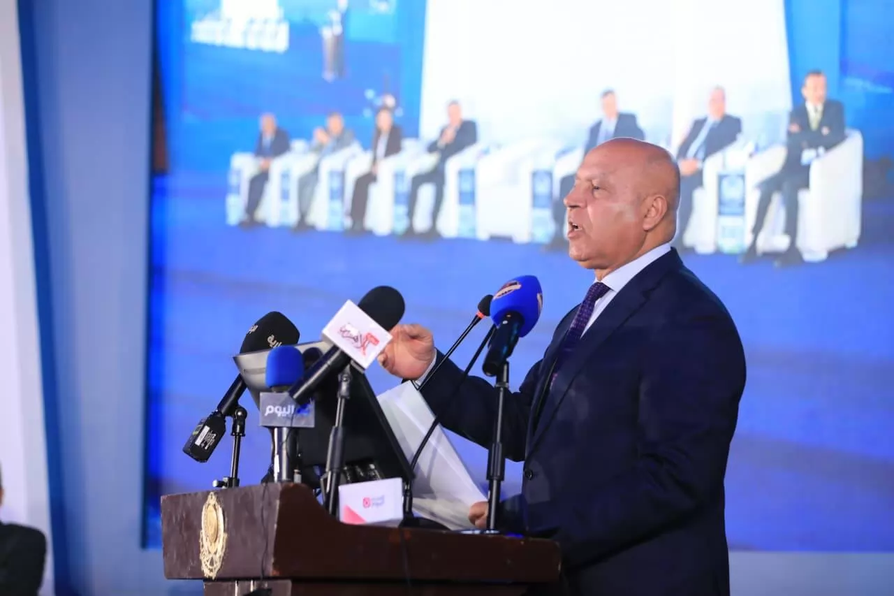 «نحو مستقبل مشرق للنقل واللوجستيات» وزير الصناعة يفتتح المؤتمر الدولي البارز في هذا القطاع الحيوي