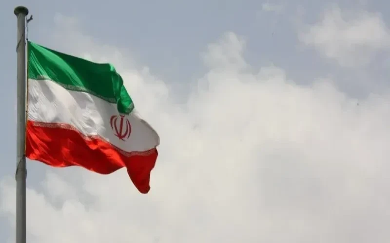 تضخم إيران يبلغ 60% والدولار يتجاوز 163 ألف تومان