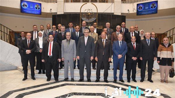 الأعلى للجامعات يضع تطوير المناهج والشهادات المصغرة أولوية المرحلة لجامعة العاصمة