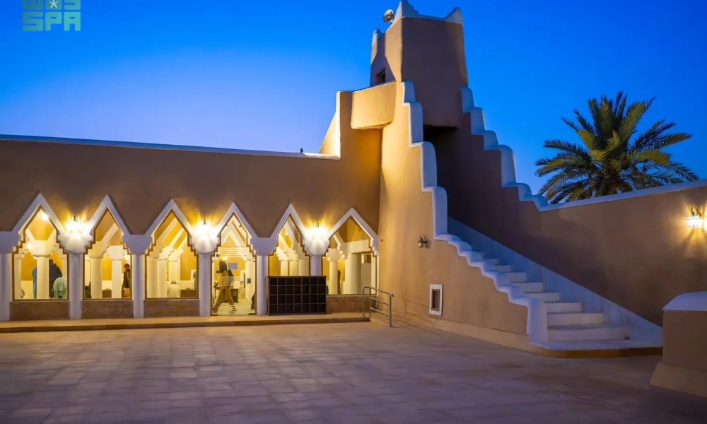 تطوير المسجد القبلي بالرياض يحيي عمارة نجدية أصيلة ويروي تاريخ منفوحة العريق