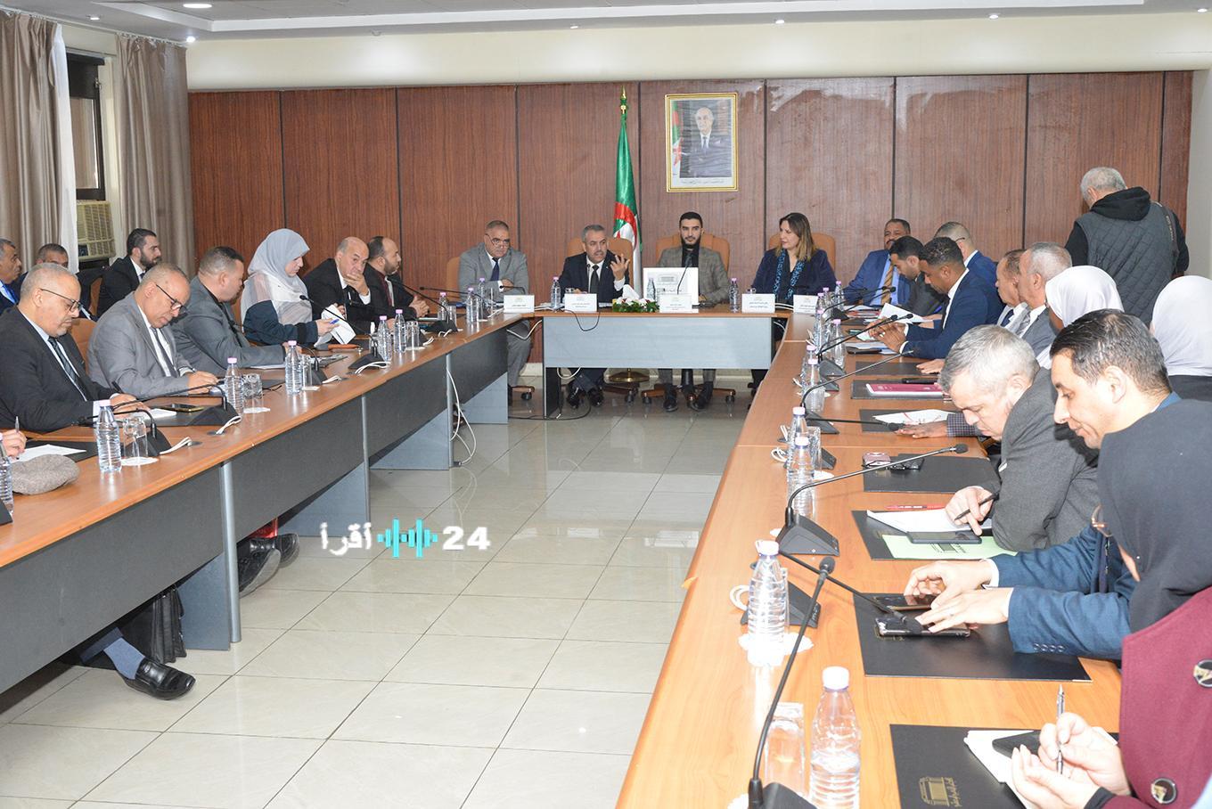 وزير التربية الوطنية يستعرض برنامج القطاع أمام لجنة برلمانية بالمجلس الشعبي الوطني