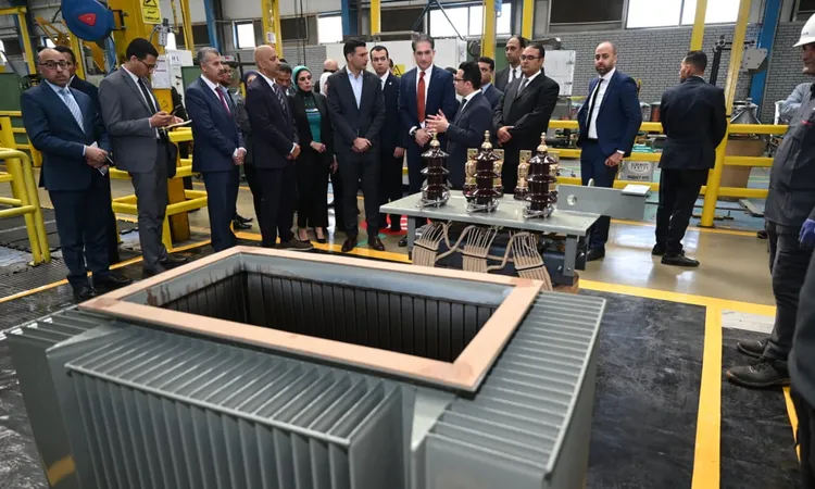 «دعم المصانع لتحسين الكفاءة» وزير الصناعة يؤكد أهمية تعزيز المكون المحلي ودعم الموردين