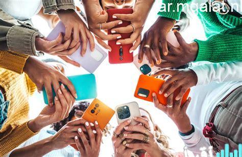 تحدي التطبيقات والأطفال: الوالدان يديران زمن الشاشة لنمو رقمي صحي