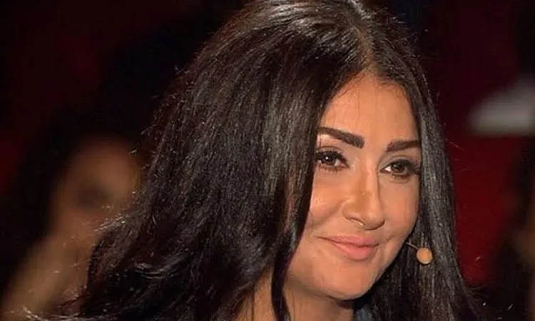 غادة عبد الرازق تنتقد ألفاظ “نمبر وان” والأعلى أجرًا وتعتبرها استفزازًا للجمهور