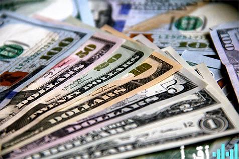 الدولار ينزلق قبيل محضر الفيدرالي الحاسم وأرقام النمو الأمريكية