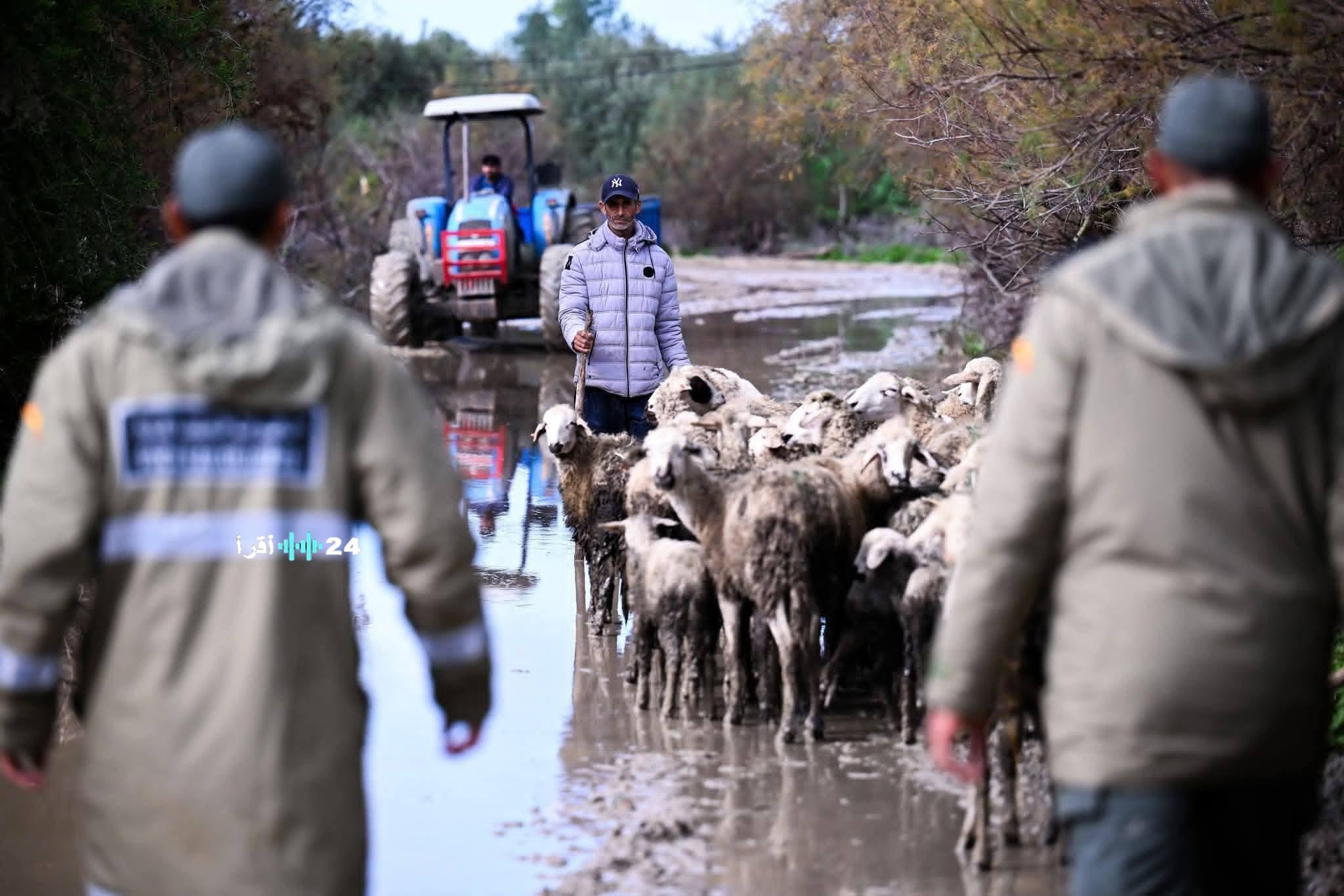 المعارضة تهاجم الحكومة لصمتها تجاه آثار الفيضانات