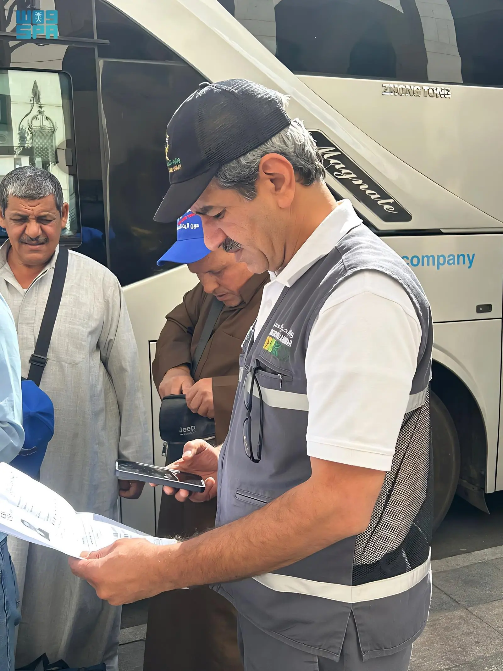 تعليق ترخيص 3 شركات عمرة لتقصيرها في إسكان المعتمرين