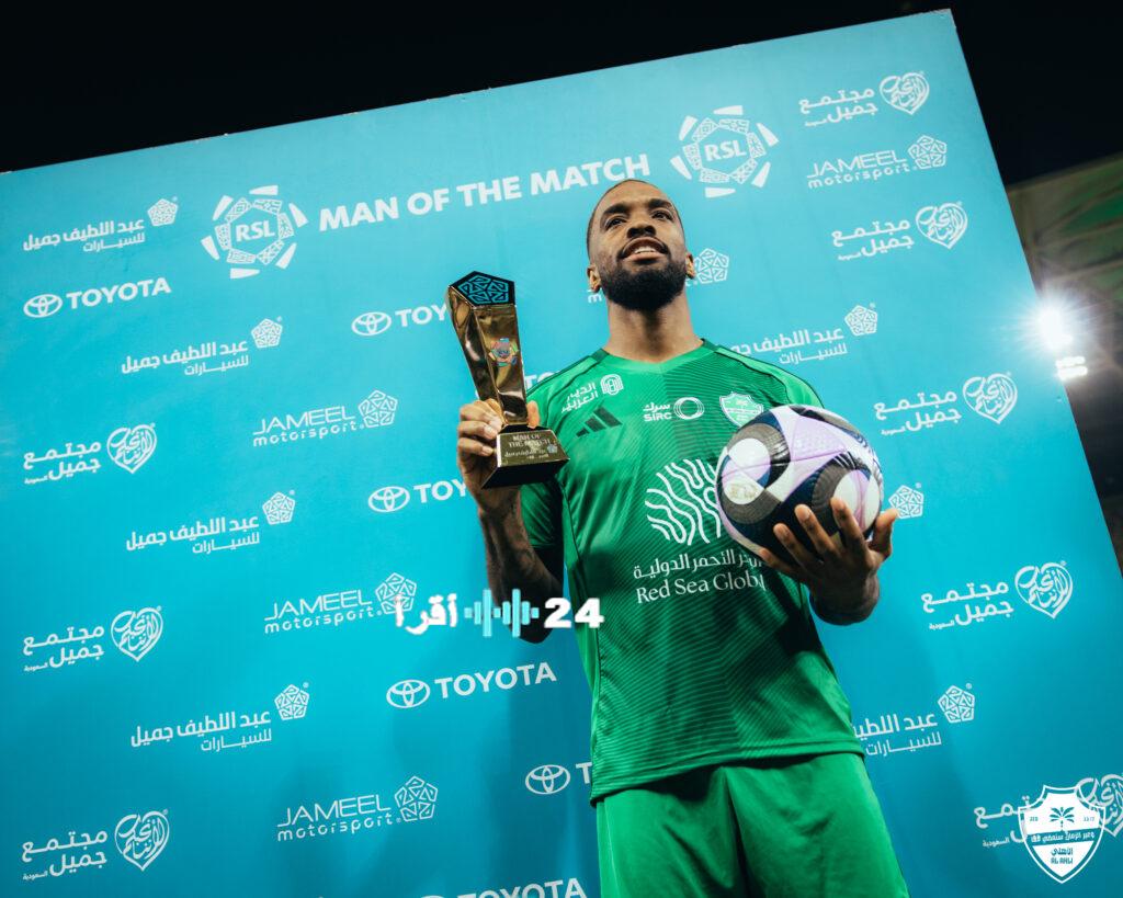 موديست يربط العودة لإنجلترا بالتتويج مع الأهلي