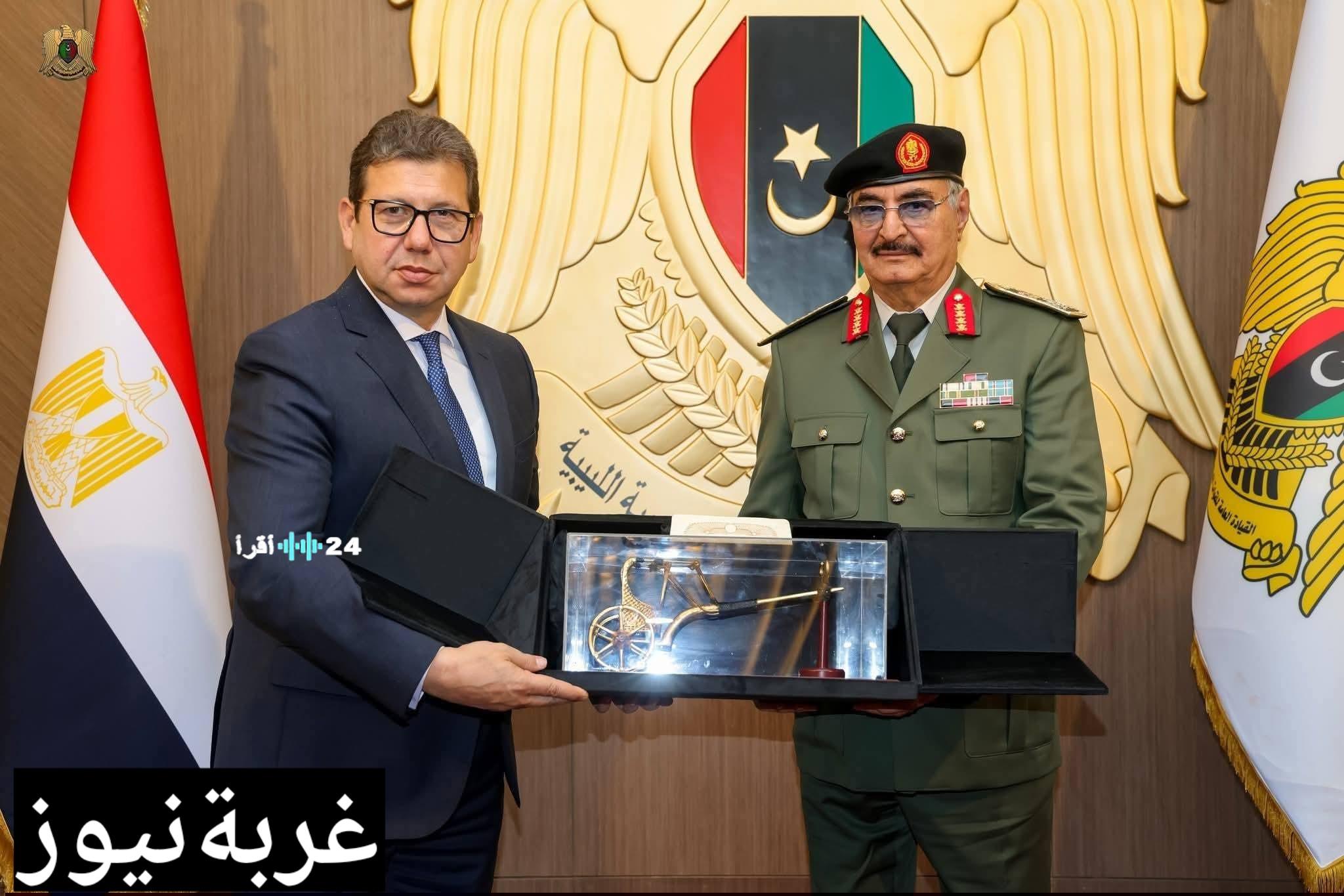 «تحركات دبلوماسية مصرية نشطة شرق ليبيا: خليفة حفتر ينقل رسالة حيوية إلى السيسي»
